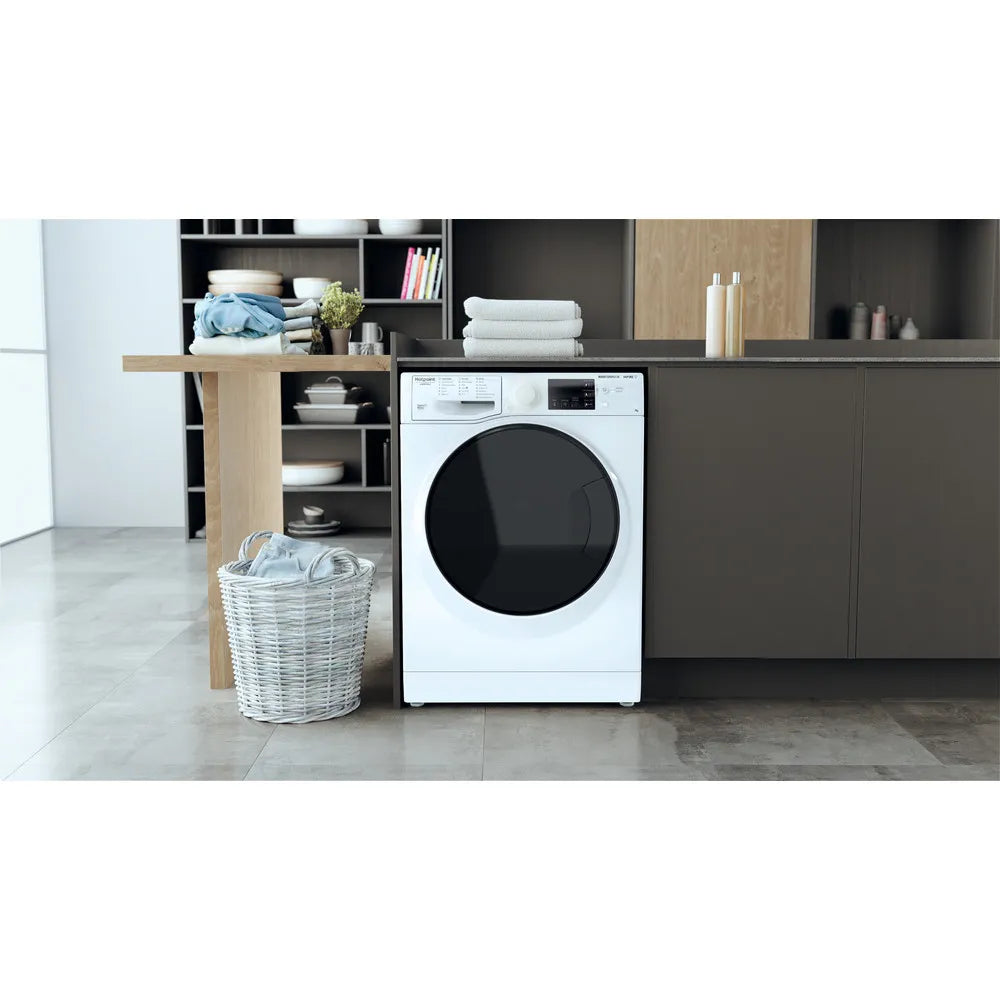 Lavatrice slim a libera installazione a carica frontale Hotpoint Ariston: 7,0 kg - RSSG 725 D IT