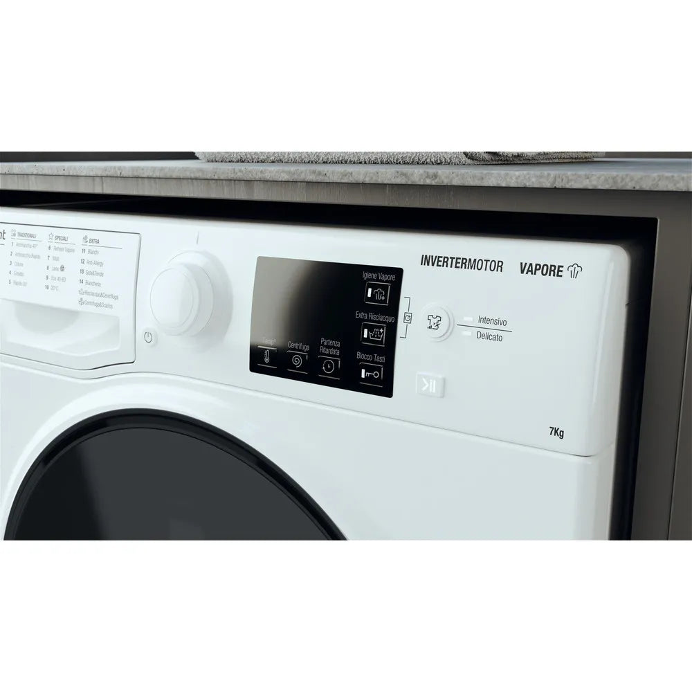 Lavatrice slim a libera installazione a carica frontale Hotpoint Ariston: 7,0 kg - RSSG 725 D IT