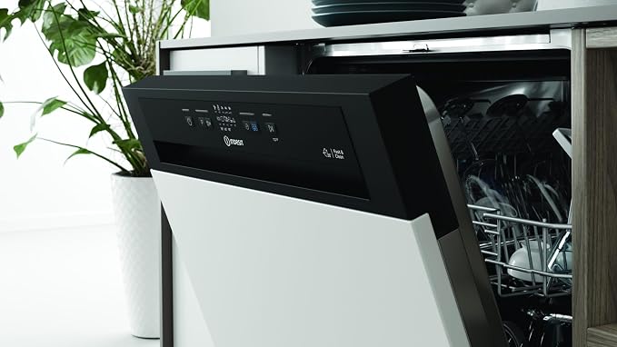 Lavastoviglie Indesit 14 coperti classe D Indesit